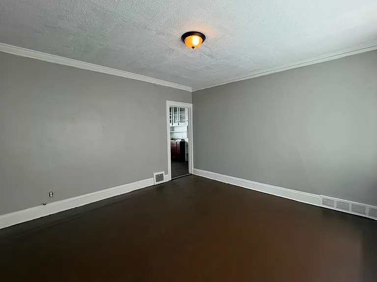 3697 E 146th St #1 — Photo 19