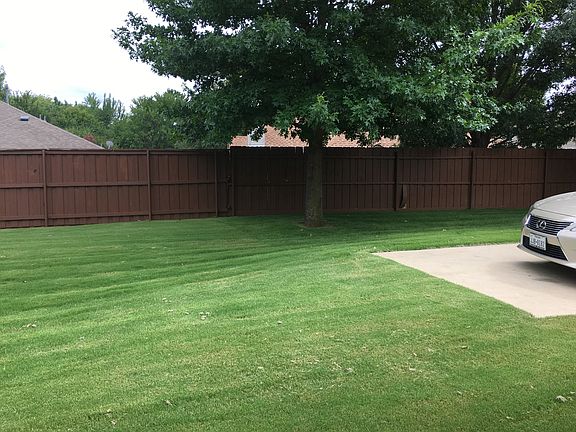 3rd image of 1412 Bobing Dr