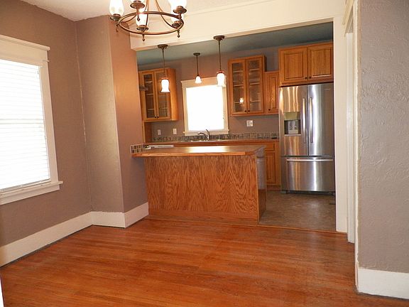 Dining/Kitchen