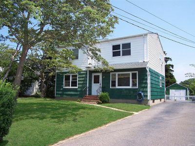 65 John Drive, Farmingville, NY, 11738