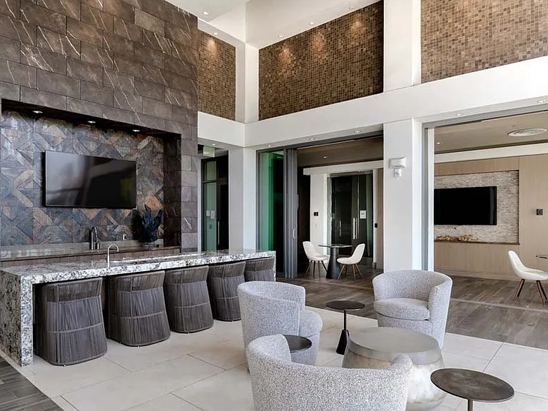 Vora Mission Valley — Photo 19