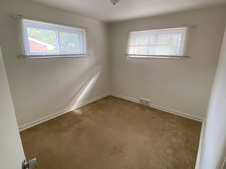 733 Darlington Rd — Photo 8