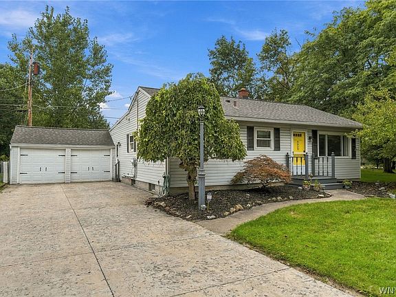4th image of 6458 Cloverleaf Dr