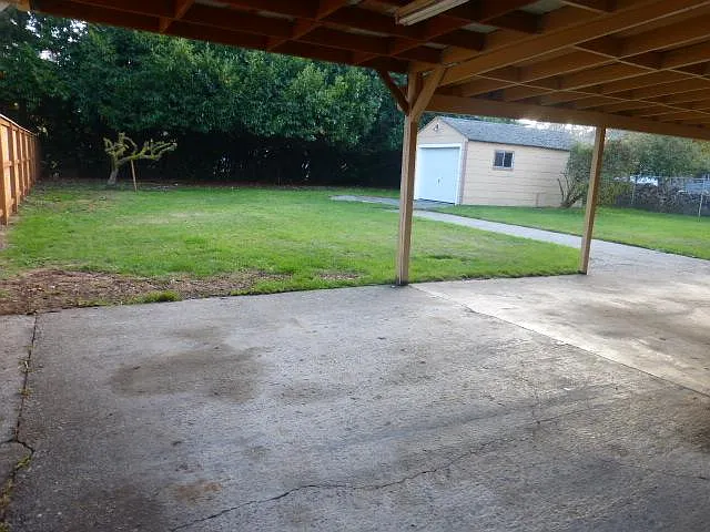 3 bed, 1350 sqft, $2,250 — Photo 4