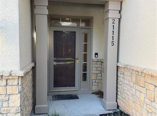 21115 W 118th Ter, Olathe, KS 66061
