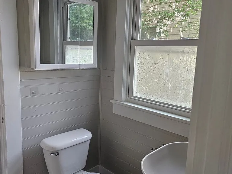 225 Beechwood Ave — Photo 10