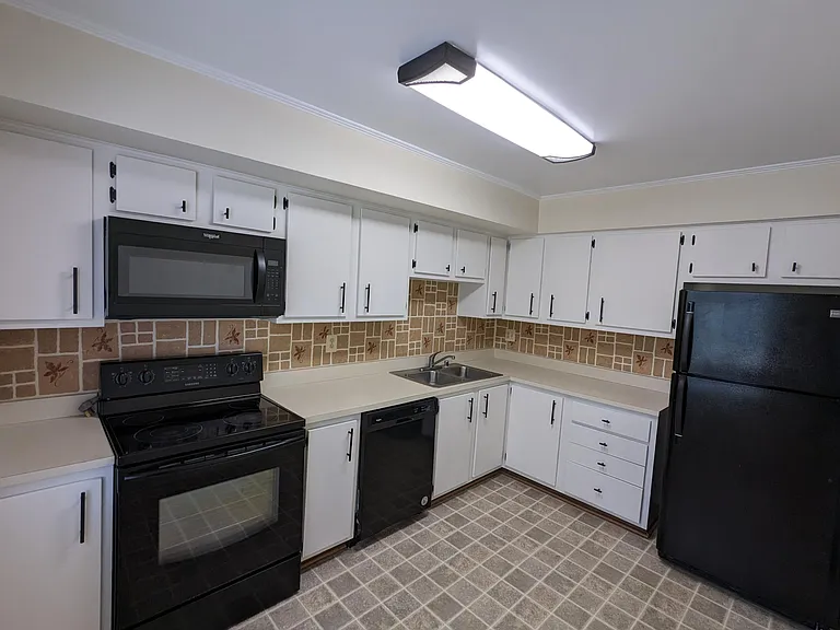 kitchen - main level