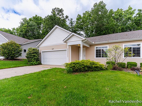 2nd image of 657 Wren Ct #5