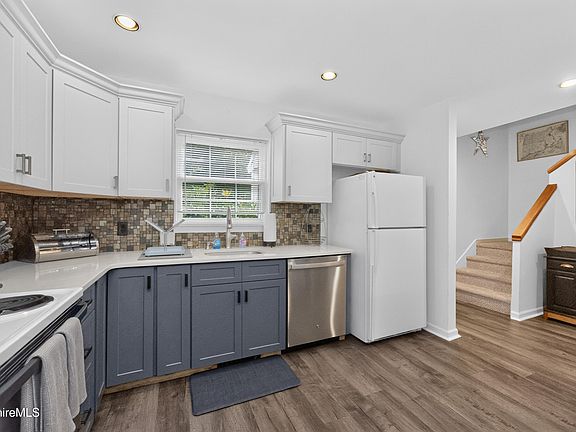 4th image of 37 Corey Rd #9061