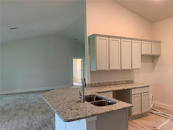 3rd image of 41 Mariner Ln