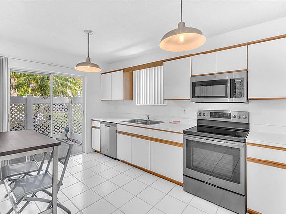 4th image of 9802 Nickels Blvd #9