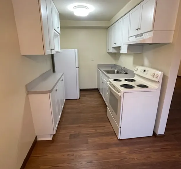 Candlelight Apartments — Photo 15