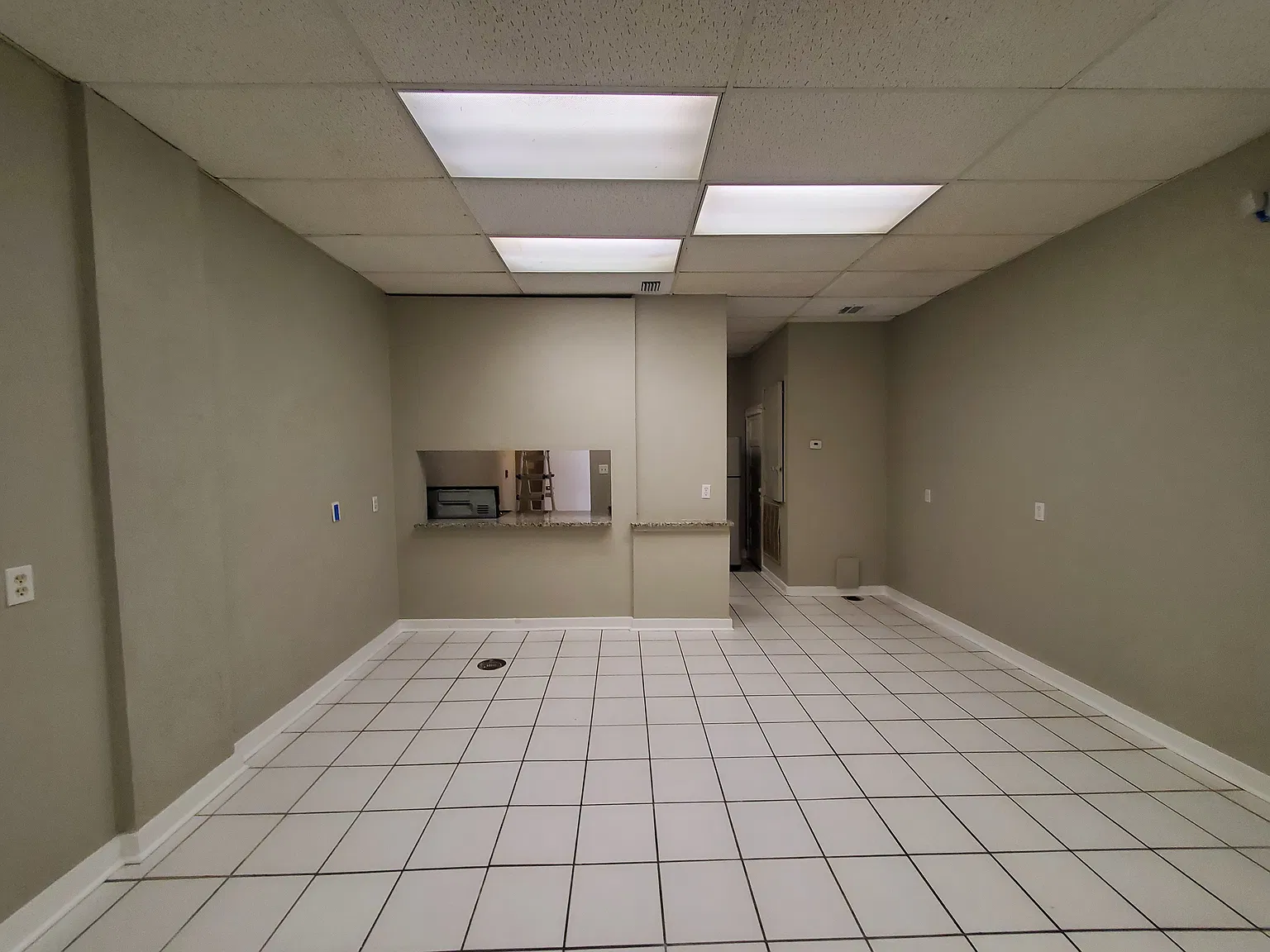 Studio, 750 sqft, $1,200 — Photo 4