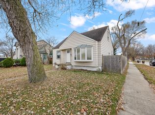 14593 Superior St, Southgate, MI 48195