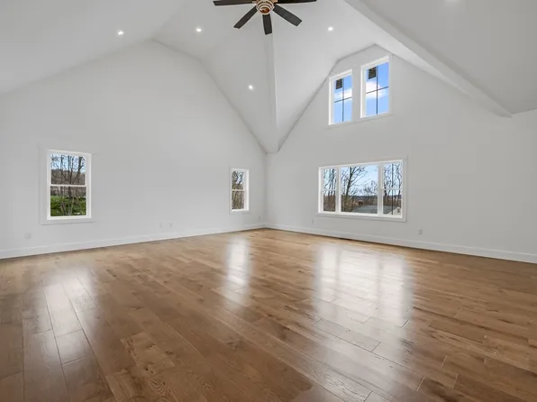 36 Belvidere Rd, Haverhill, MA 01830