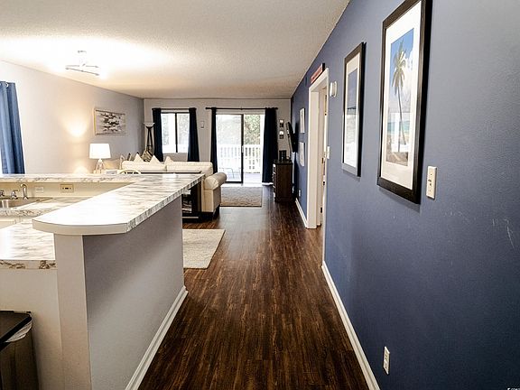 2nd image of 1014 Dogwood Dr. S #201