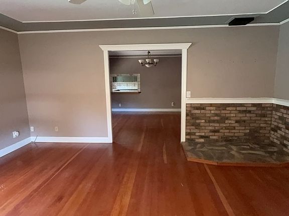 3rd image of 5480 Live Oak Dr