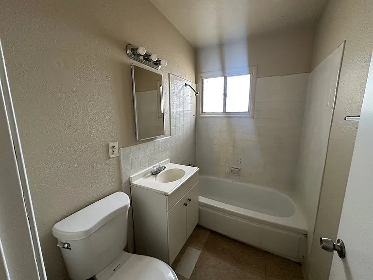 237 Palm Dr — Photo 12