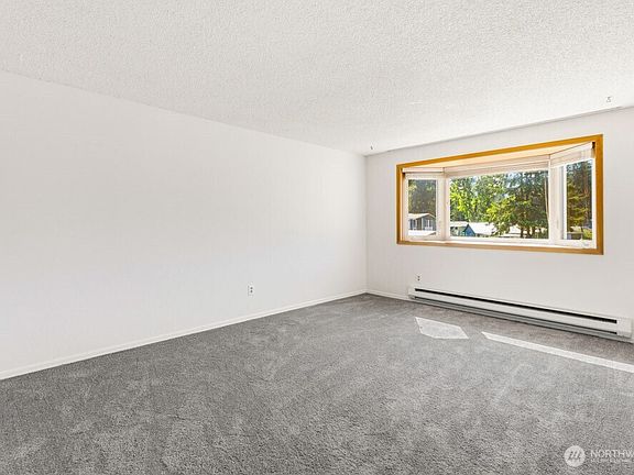 4th image of 15406 24th Avenue E