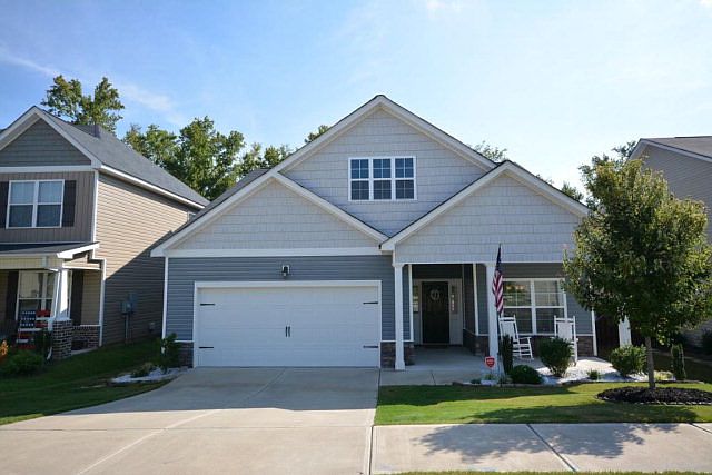 1st image of 827 Erika Ln