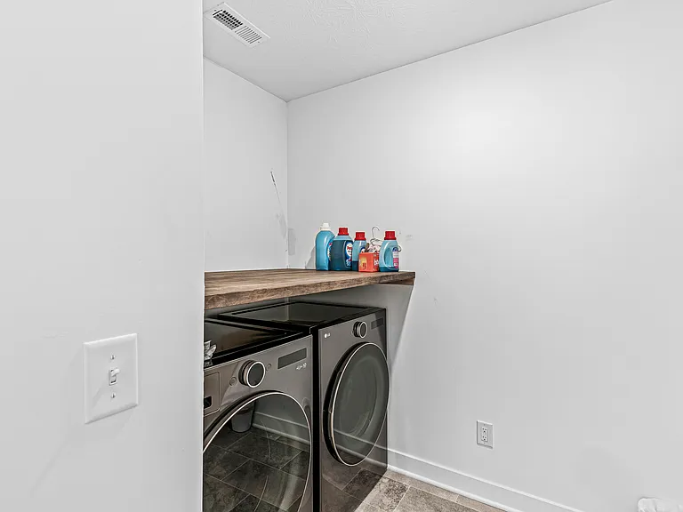 2240 Bauer Creek Dr — Photo 27