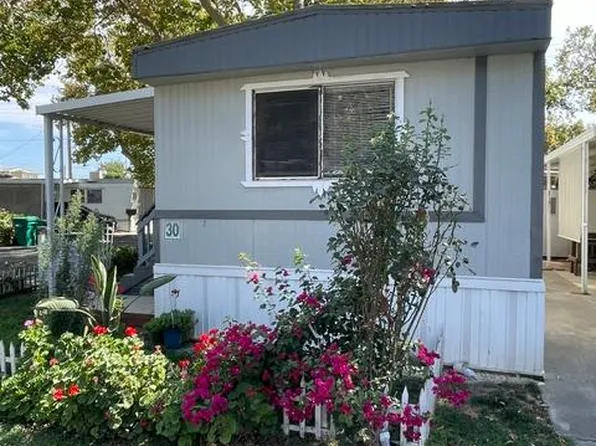 621 E Lockeford St #30, Lodi, CA 95240
