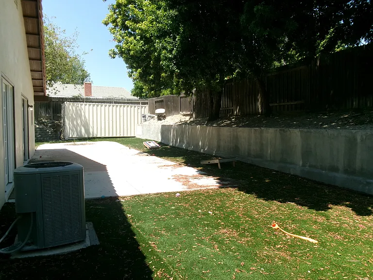2202 Scenic Park St — Photo 36