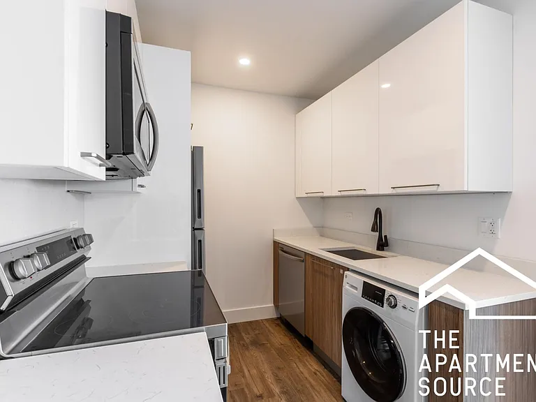 941 W Carmen Ave #105 — Photo 3