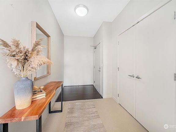 4th image of 15100 6th Avenue SW #721