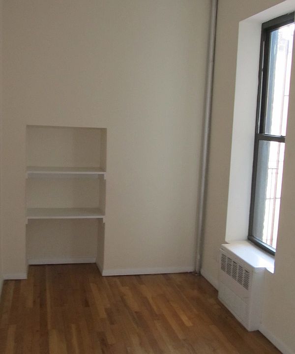 1st image of 260 Saint James Pl APT 2C