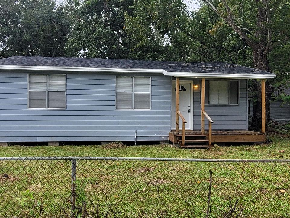 1st image of 2839 W 7TH Street