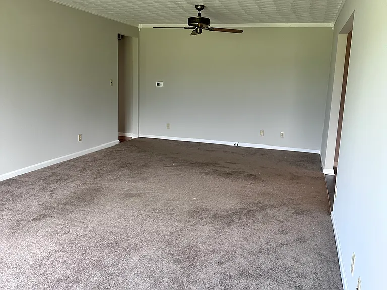 1041 N US Highway 421 — Photo 23