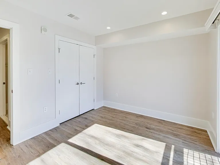 1904 Irving St NE #102 — Photo 5