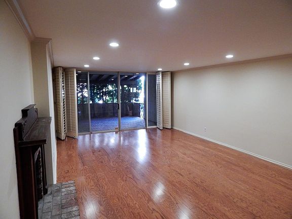 5th image of 1200 S Orange Grove Blvd APT 4