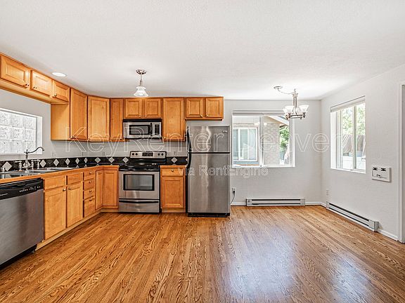 5th image of 3713 Wolff St