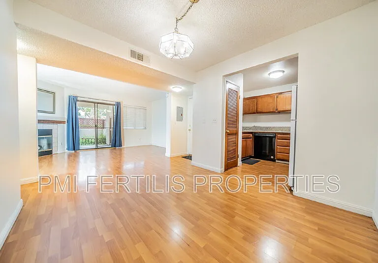 8331 Vineyard Ave #7 — Photo 9