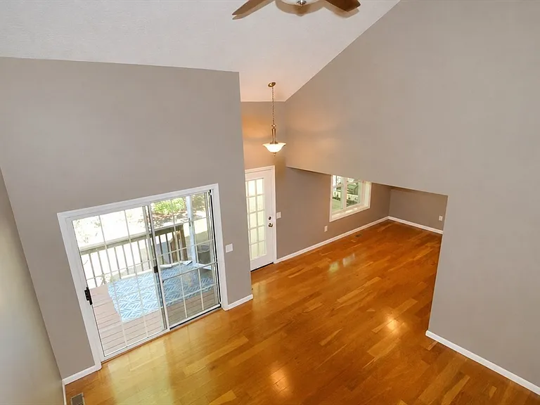 31 E Bluff Rd #31 — Photo 4