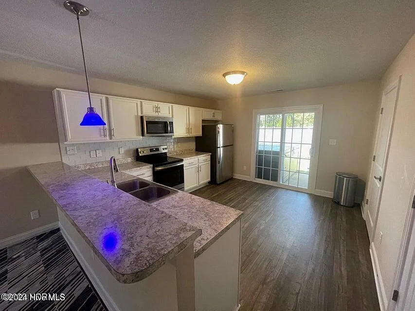 105 W Murrow Ln — Photo 4