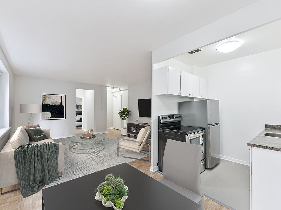 2nd image of 149 Saint George St #502