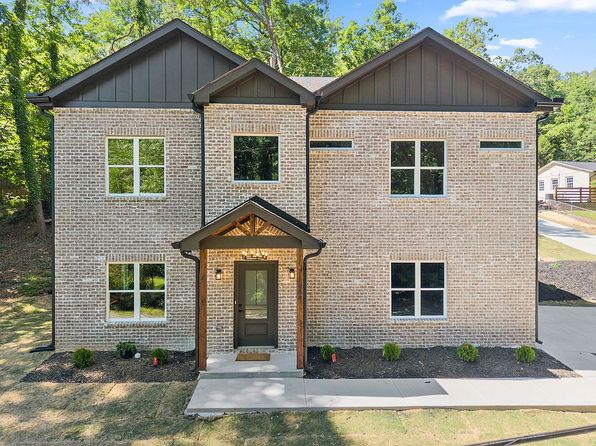 388 Oakland Dr NW