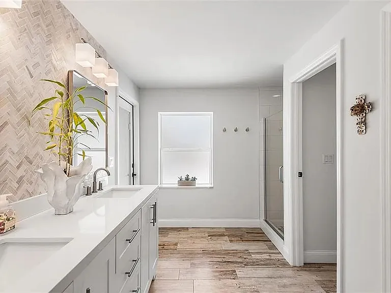 14024 N Bayshore Dr — Photo 30