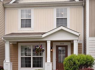 223 Countryshire Dr, Lake Saint Louis, MO 63367