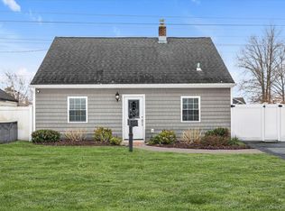 64 Cornflower Road, Levittown, NY 11756