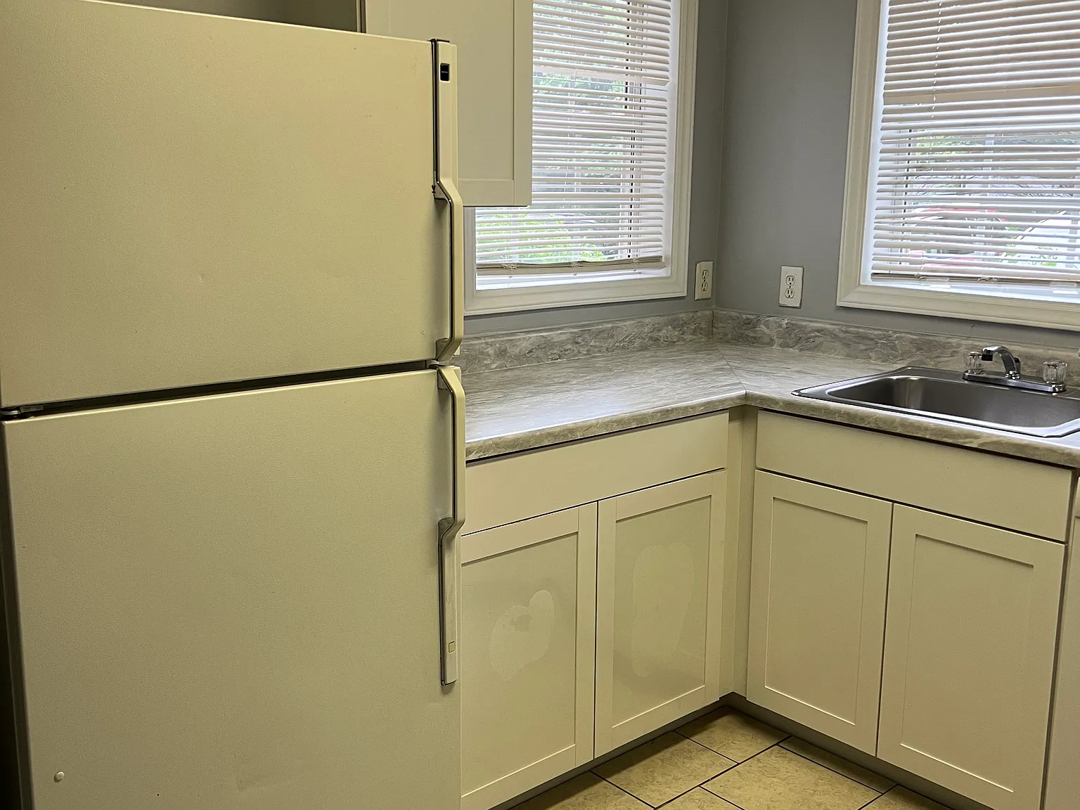 4 bed, 1391 sqft, $650 — Photo 2