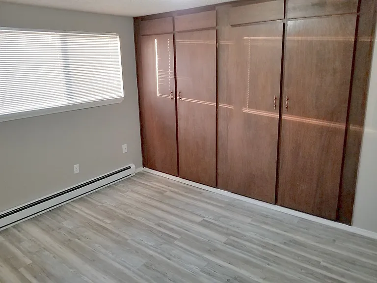 West Slope Apartments — Photo 36