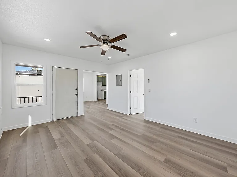 1709 Sichel St #1711-1/2 — Photo 5