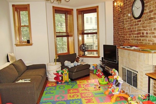 1st image of 480 12th St APT 1