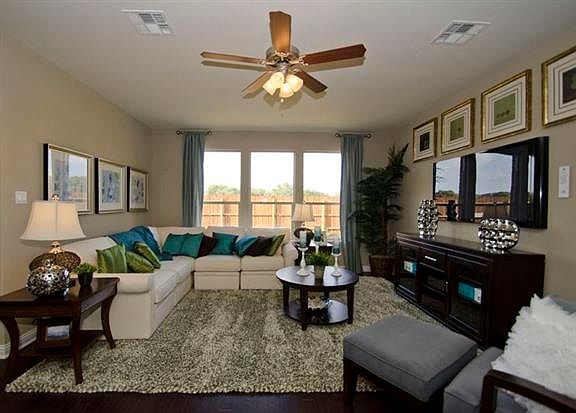 5th image of 205 Thornberry Dr