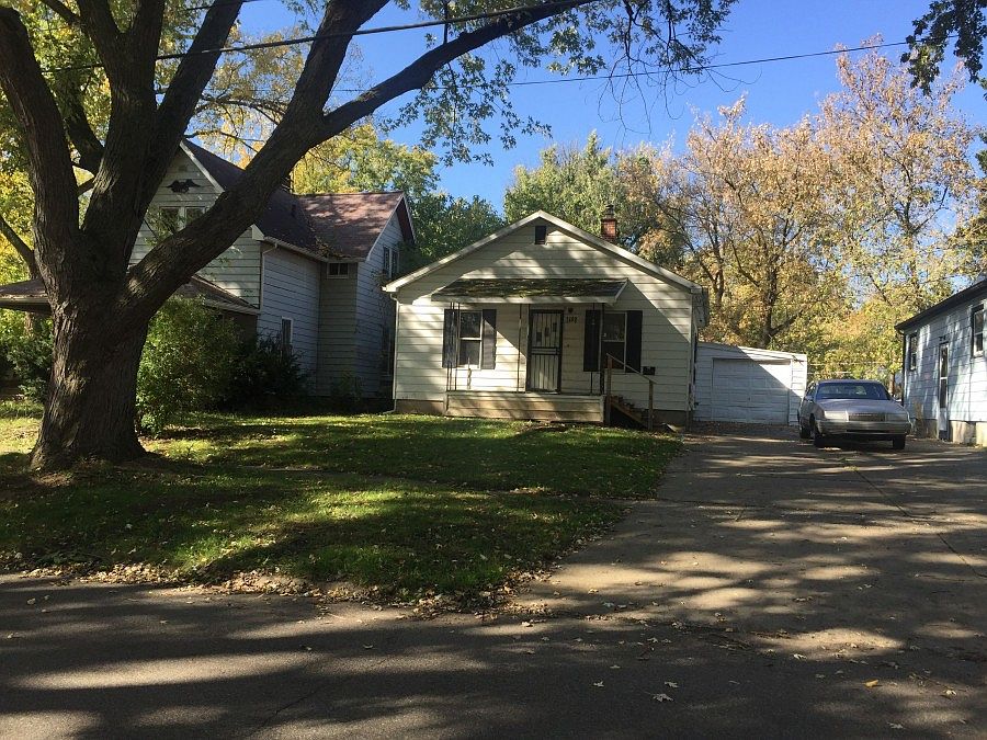 2nd image of 2409 Broadway Blvd