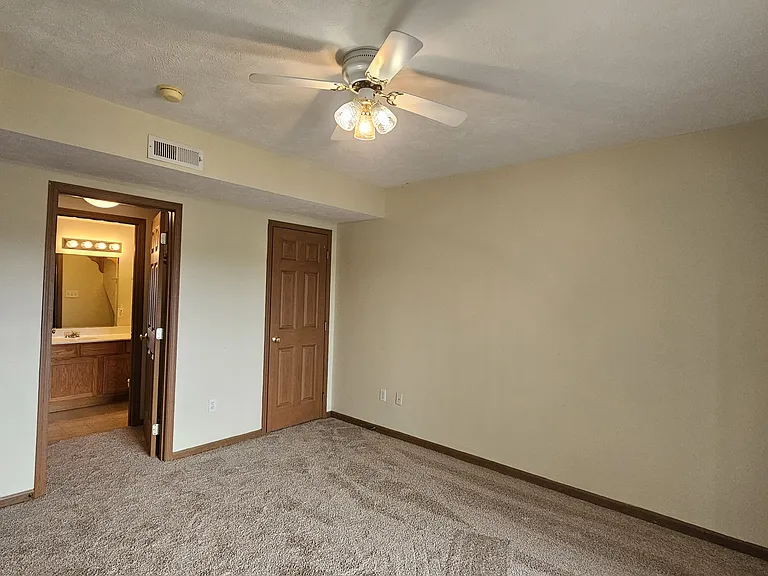1383 Bergamont St — Photo 27